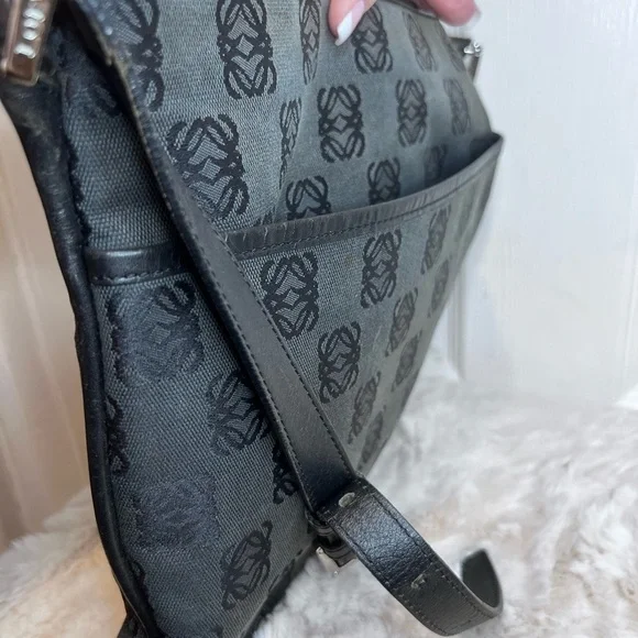 LOEWE ANAGRAM CROSSBODY BLACK/GREY BAG - Picture 5 of 15